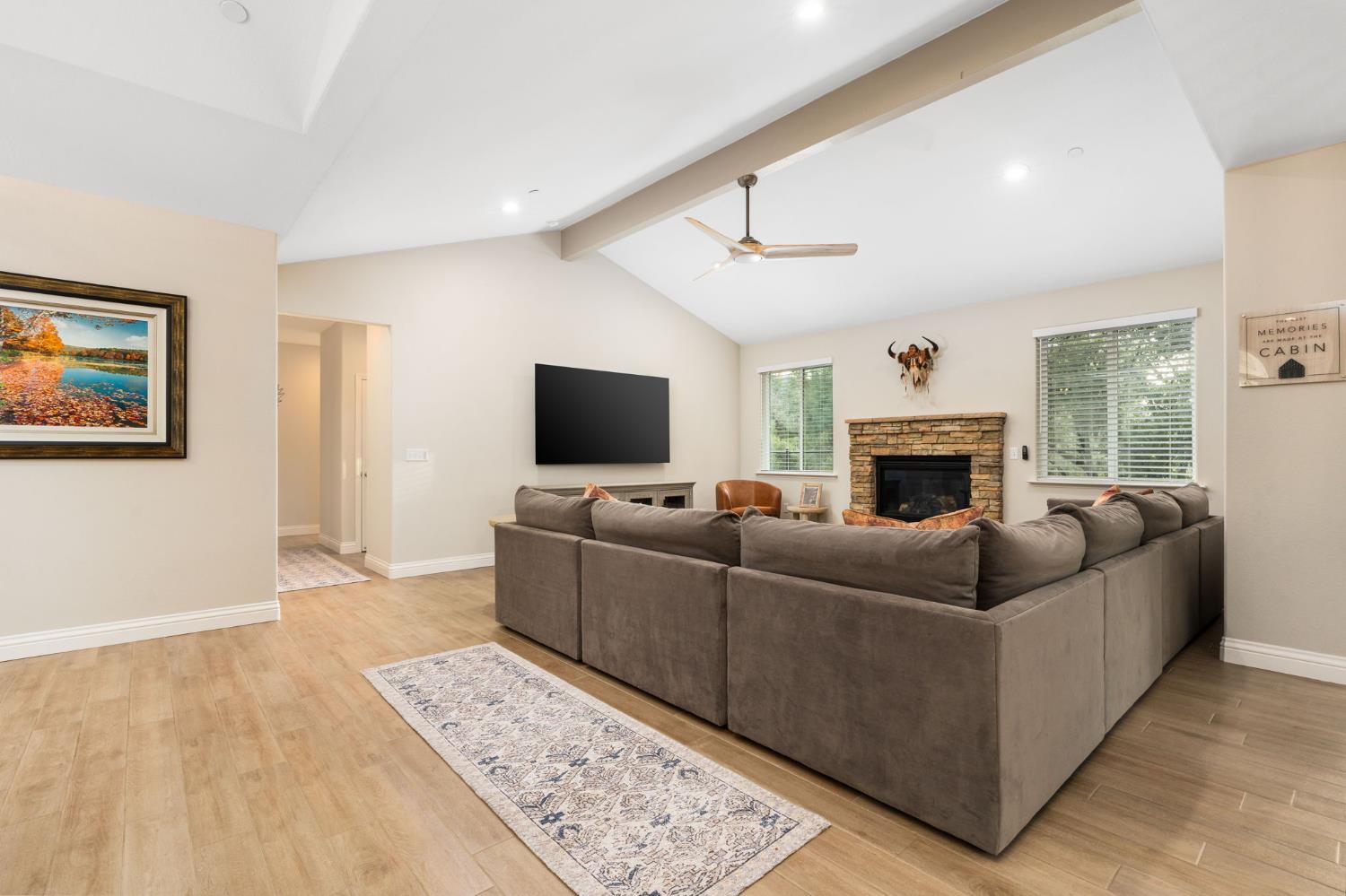 38614 Bon Veu Cir, Oakhurst, CA 93644