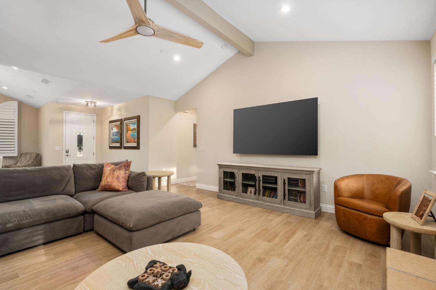 38614 Bon Veu Cir, Oakhurst, CA 93644