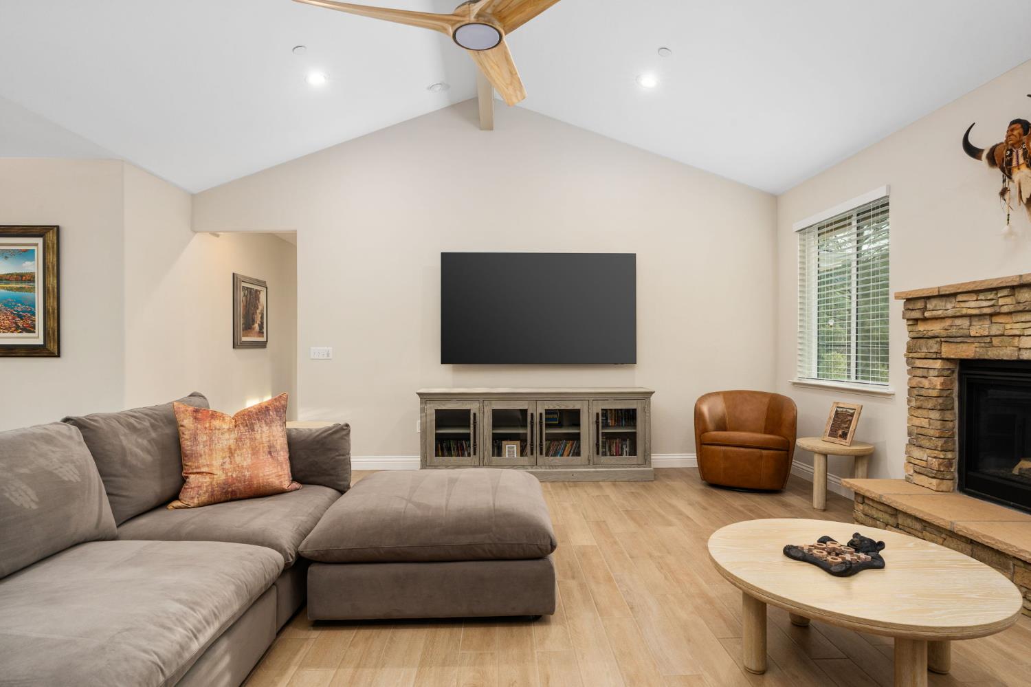 38614 Bon Veu Cir, Oakhurst, CA 93644