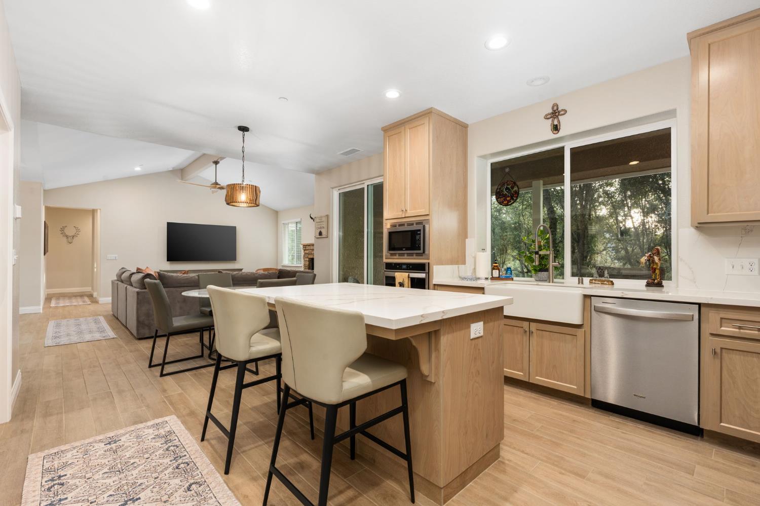 38614 Bon Veu Cir, Oakhurst, CA 93644