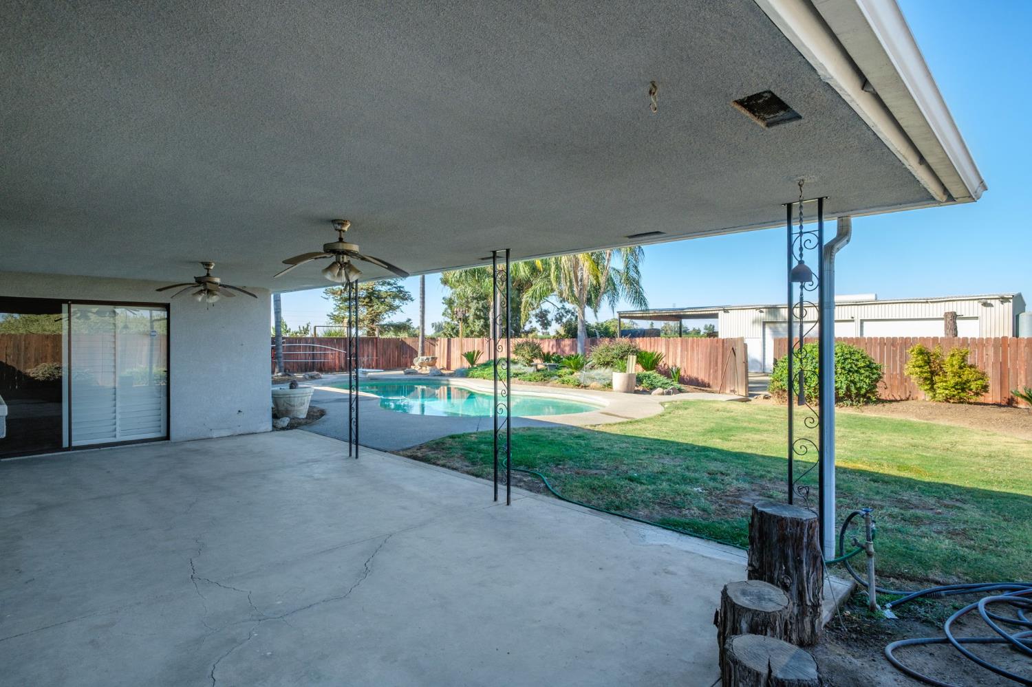 291 S Locan Ave, Fresno, CA 93737
