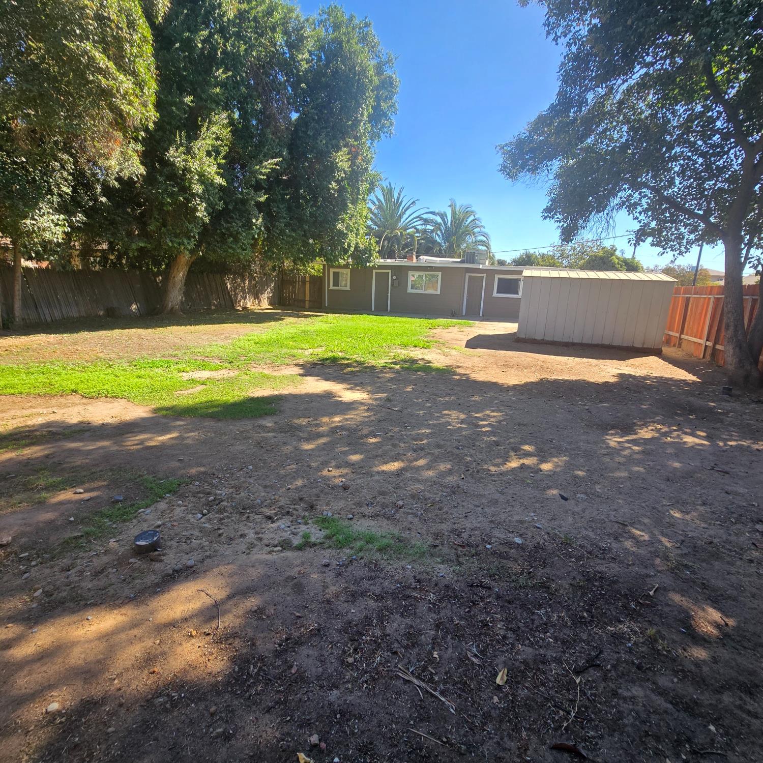 646 W Terrace Ave, Fresno, CA 93705