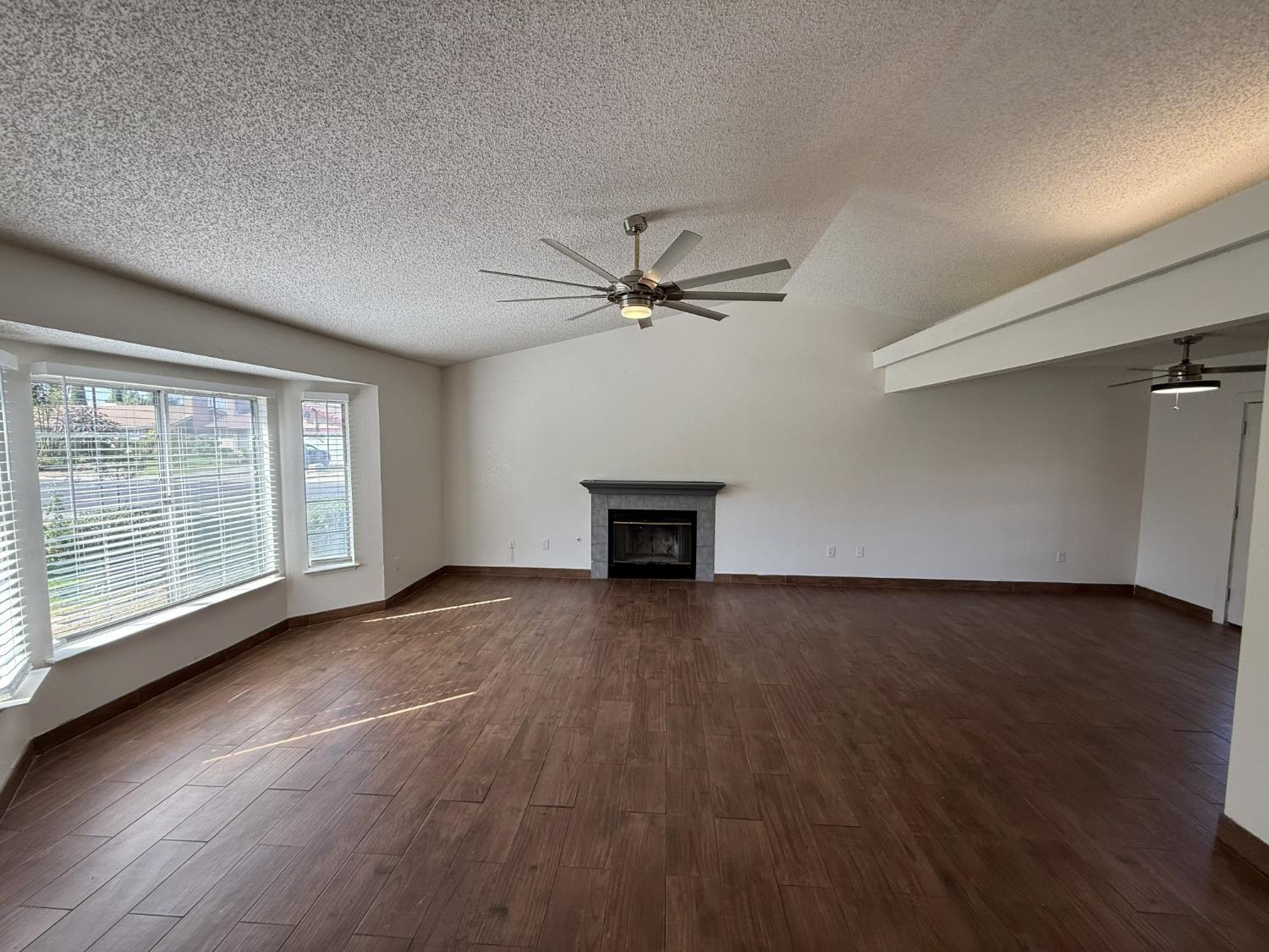5035 E Belgravia Ave, Fresno, CA 93725