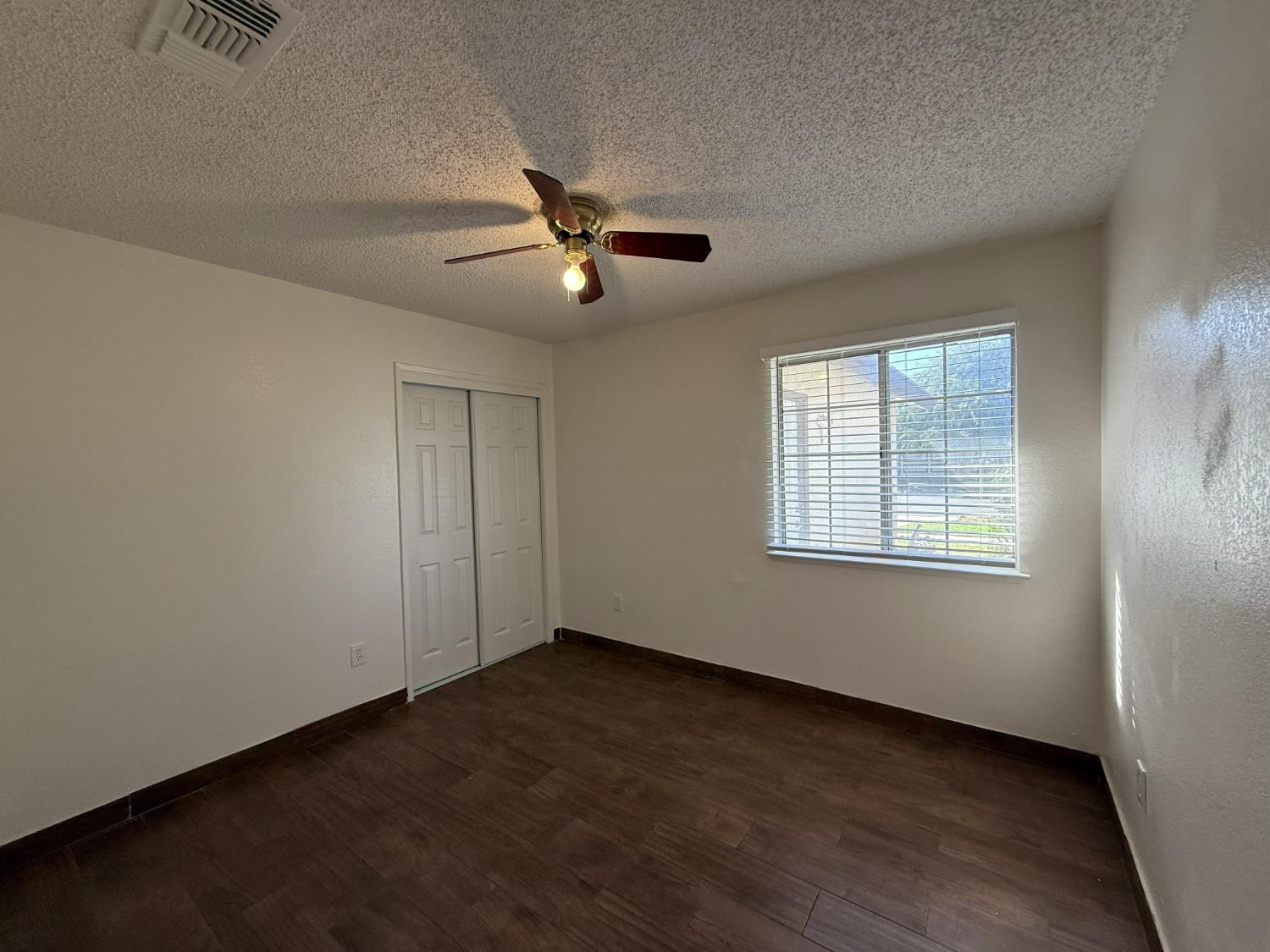 5035 E Belgravia Ave, Fresno, CA 93725