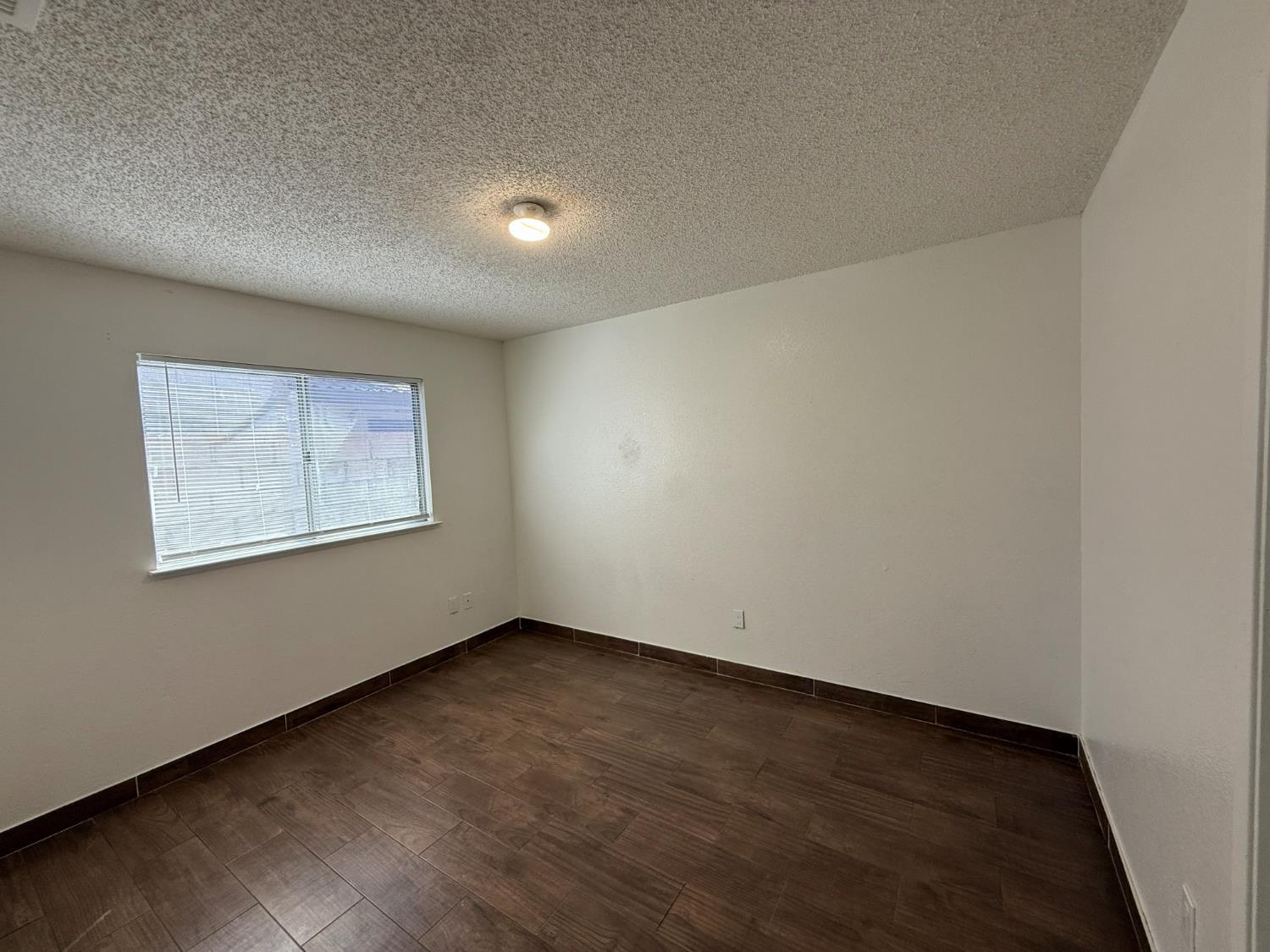 5035 E Belgravia Ave, Fresno, CA 93725