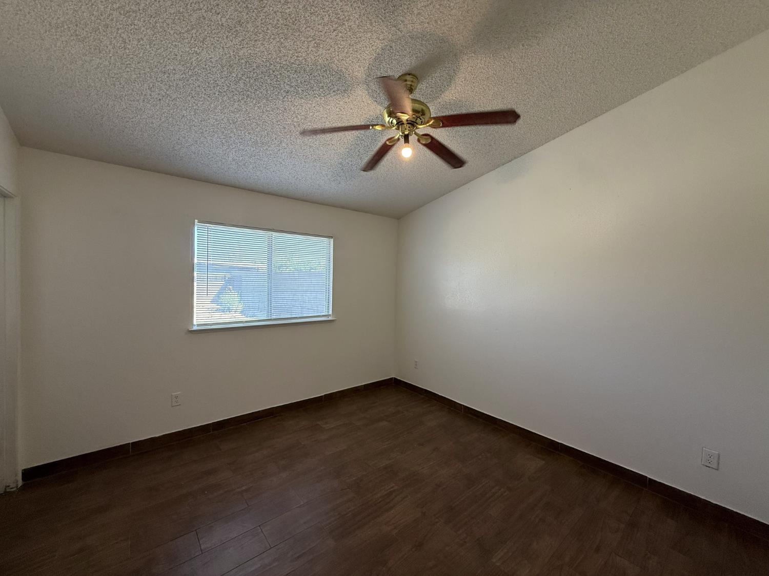 5035 E Belgravia Ave, Fresno, CA 93725