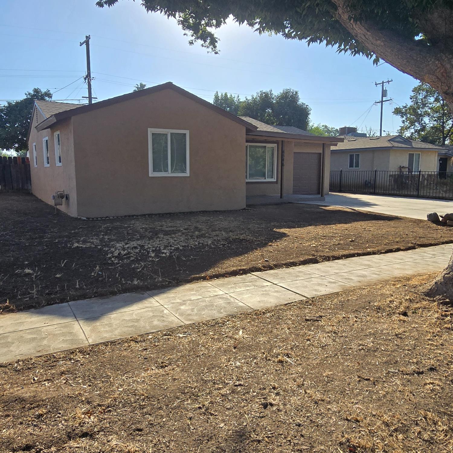 4546 N Fresno St, Fresno, CA 93726