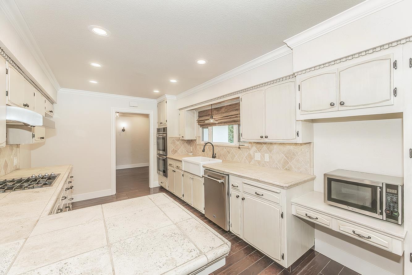 783 W Carpenter Ave, Reedley, CA 93654