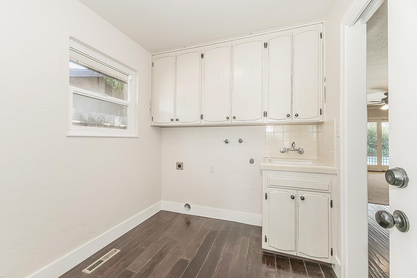 783 W Carpenter Ave, Reedley, CA 93654
