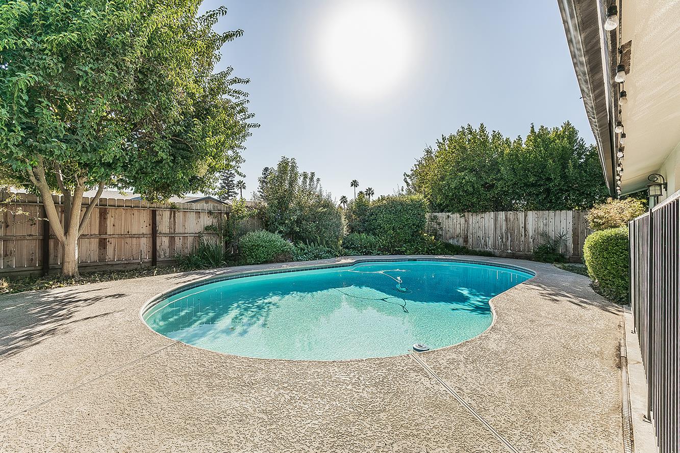 783 W Carpenter Ave, Reedley, CA 93654