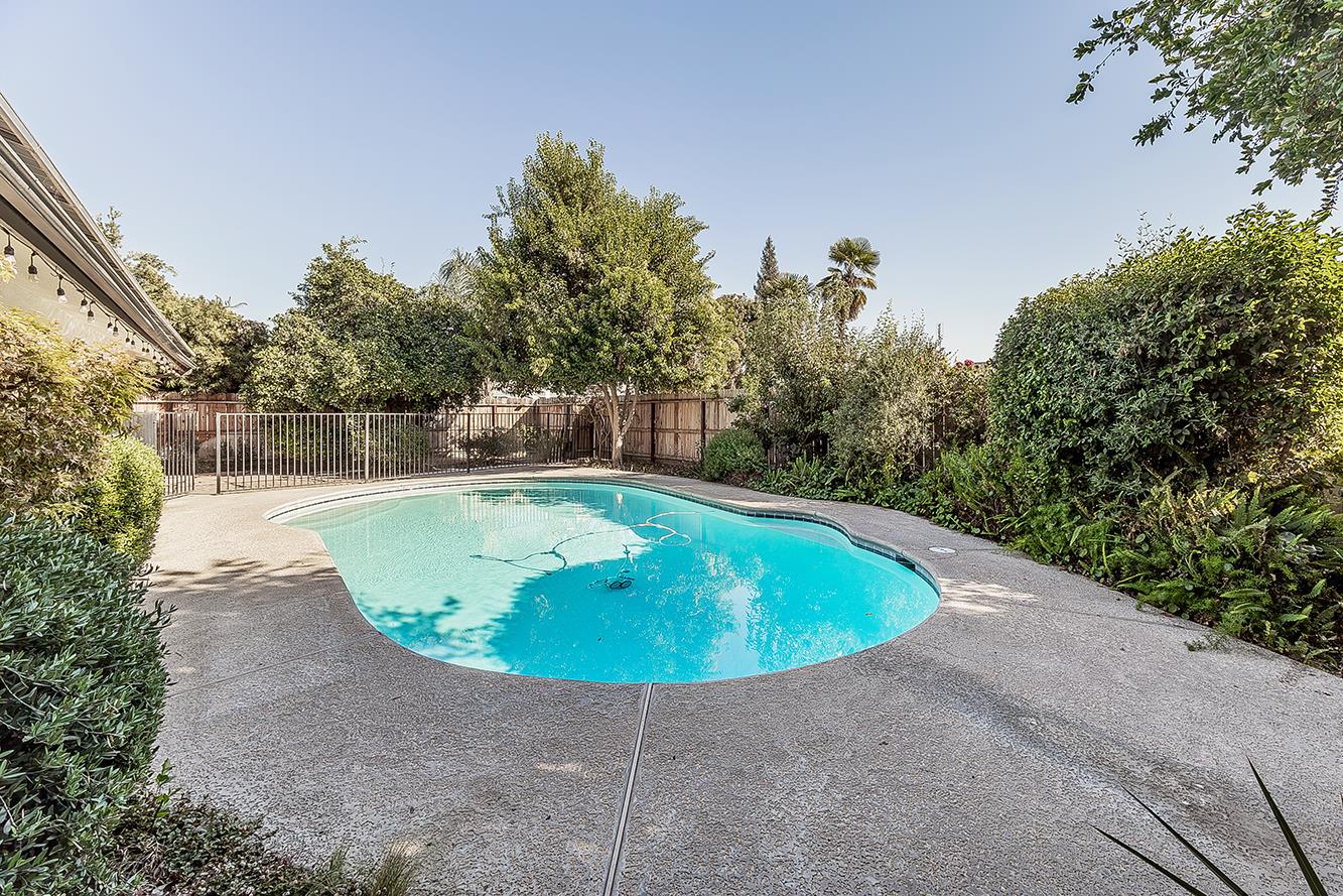 783 W Carpenter Ave, Reedley, CA 93654
