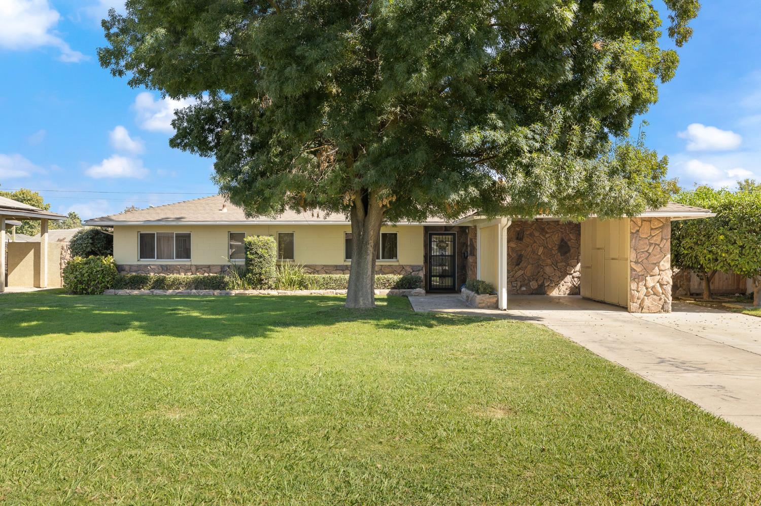 513 Willis Ave, Madera, CA 93637