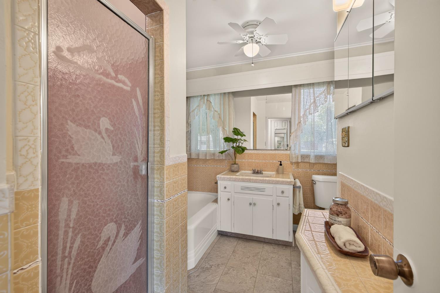 513 Willis Ave, Madera, CA 93637