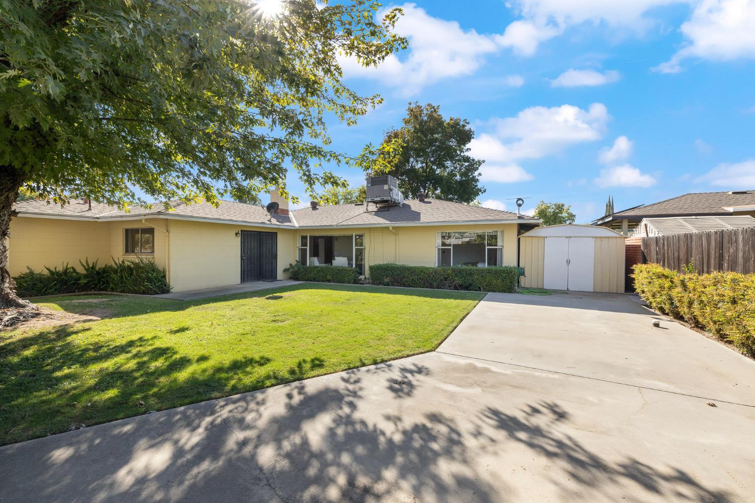 513 Willis Ave, Madera, CA 93637