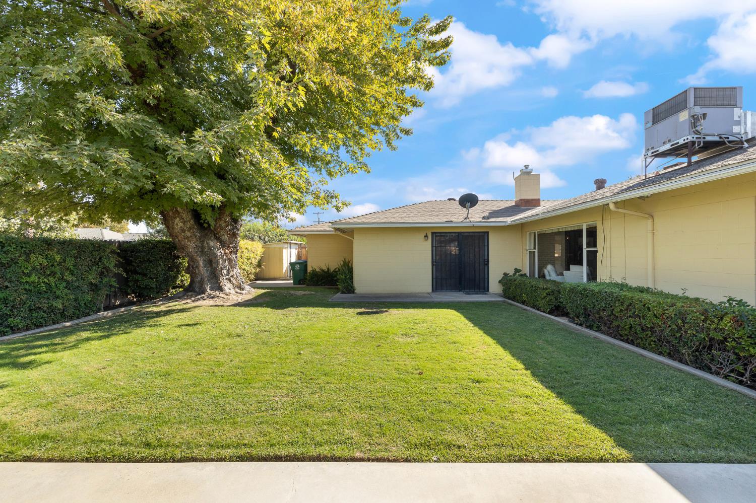 513 Willis Ave, Madera, CA 93637