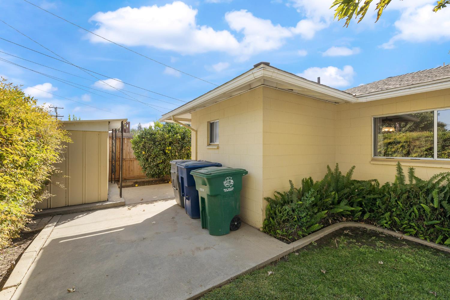 513 Willis Ave, Madera, CA 93637