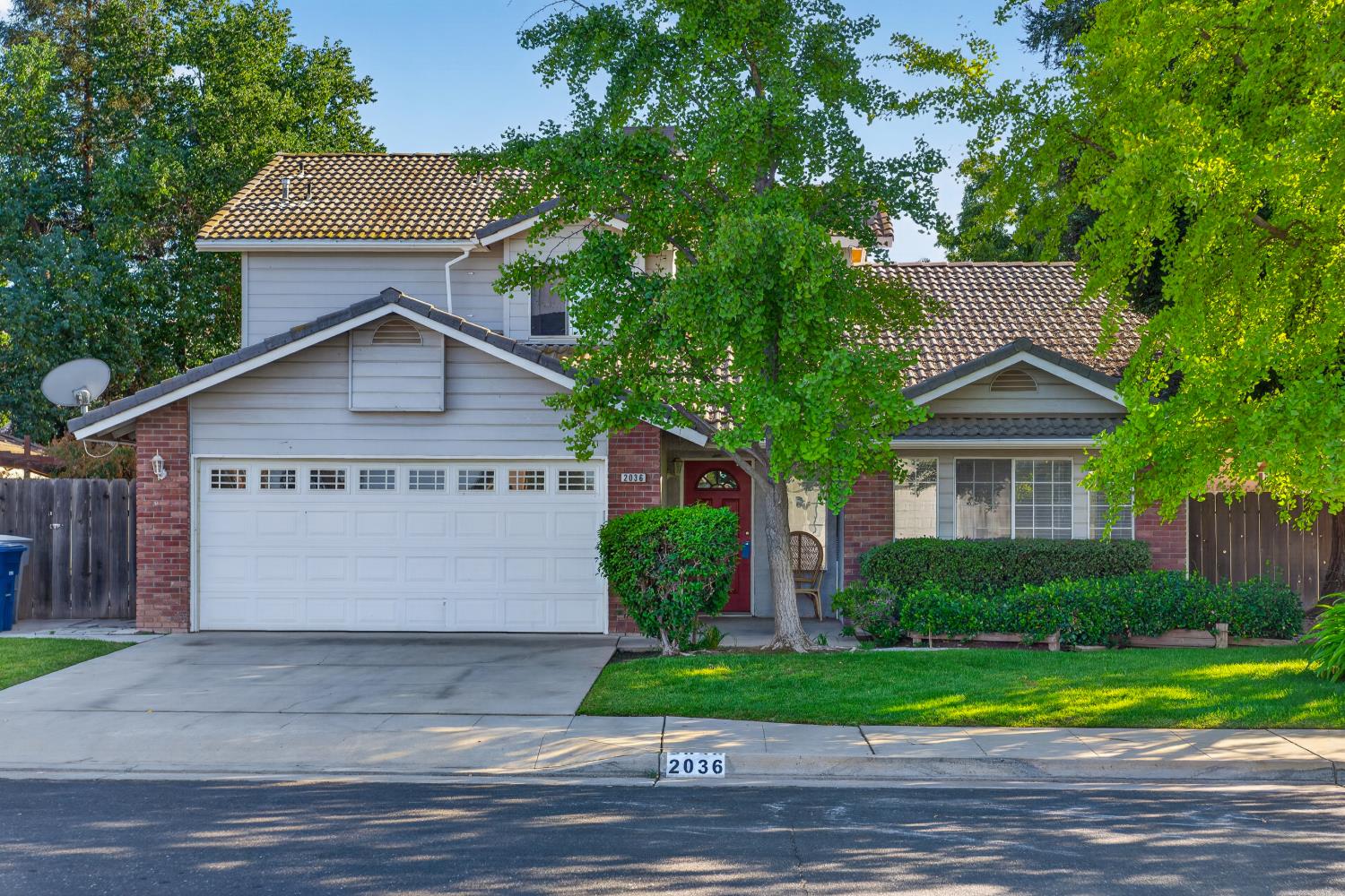 2036 Paul Ave, Clovis, CA 93611