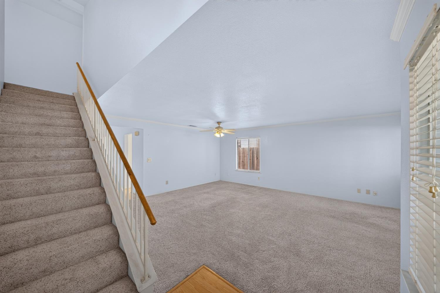2036 Paul Ave, Clovis, CA 93611