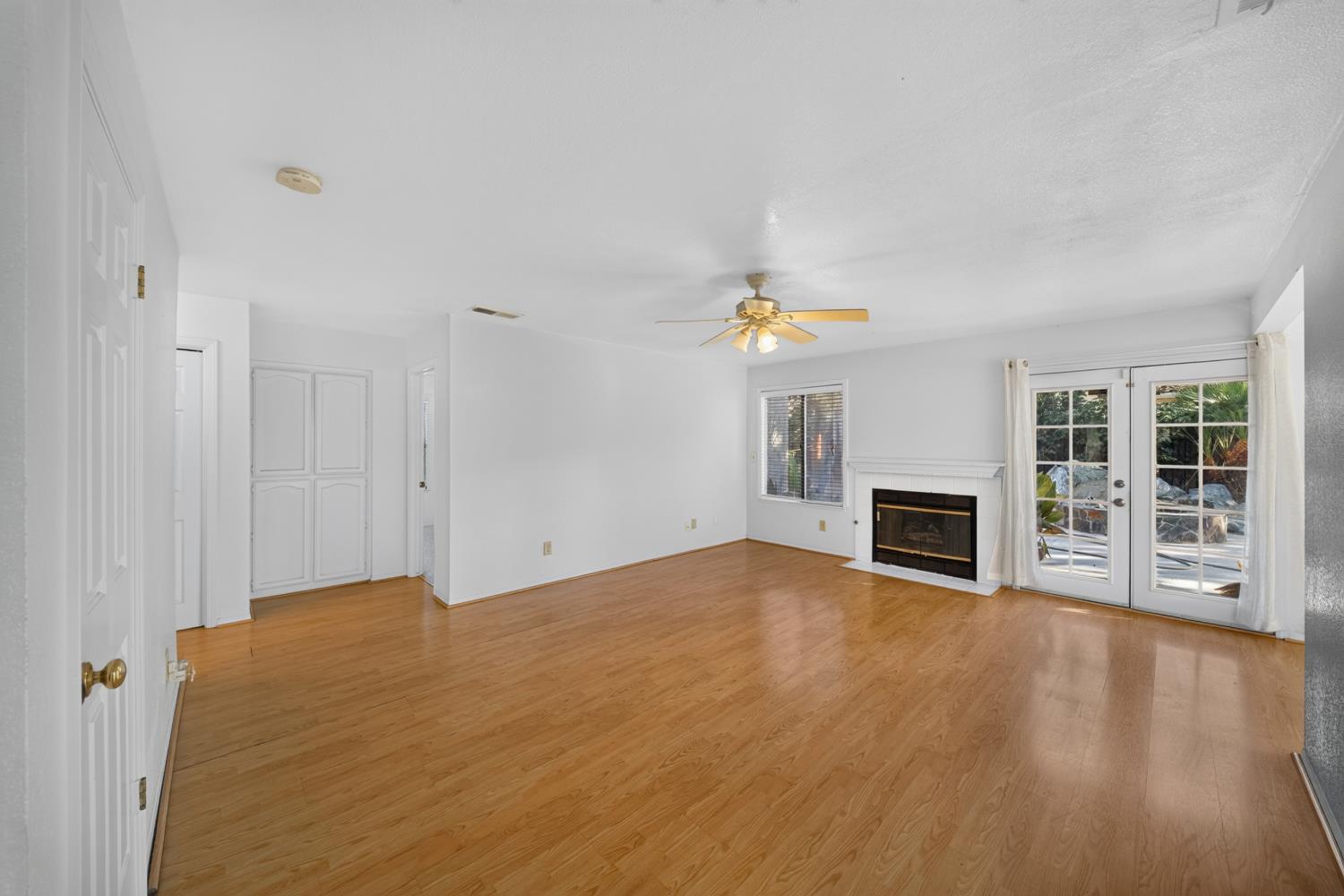 2036 Paul Ave, Clovis, CA 93611