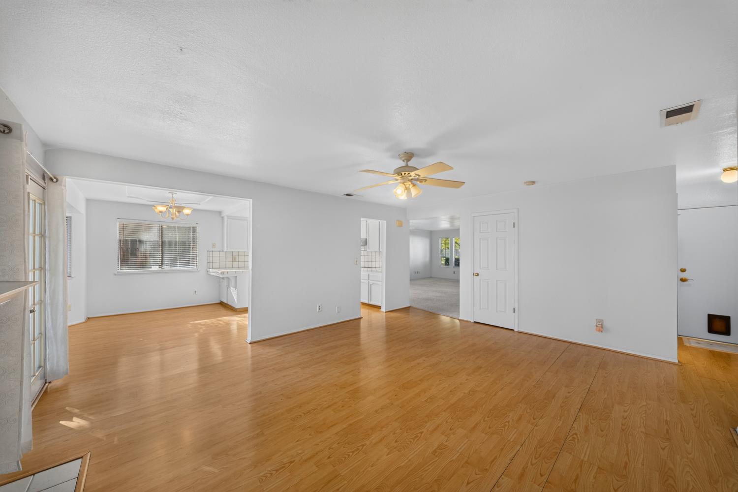 2036 Paul Ave, Clovis, CA 93611
