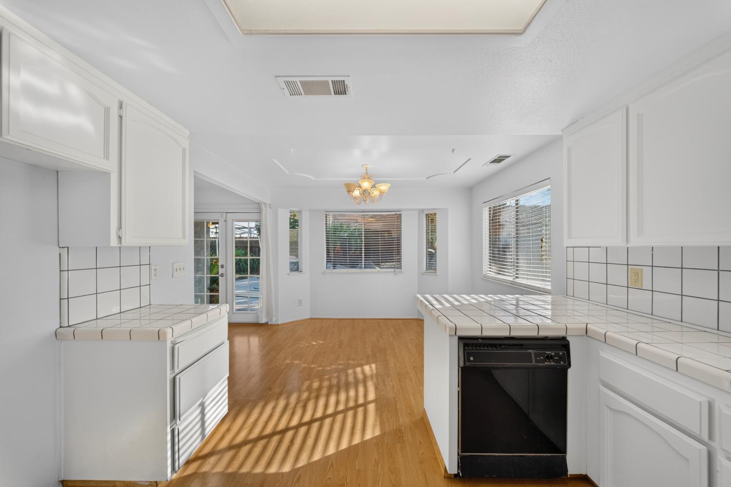 2036 Paul Ave, Clovis, CA 93611