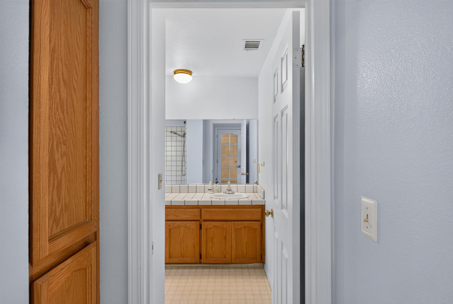 2036 Paul Ave, Clovis, CA 93611