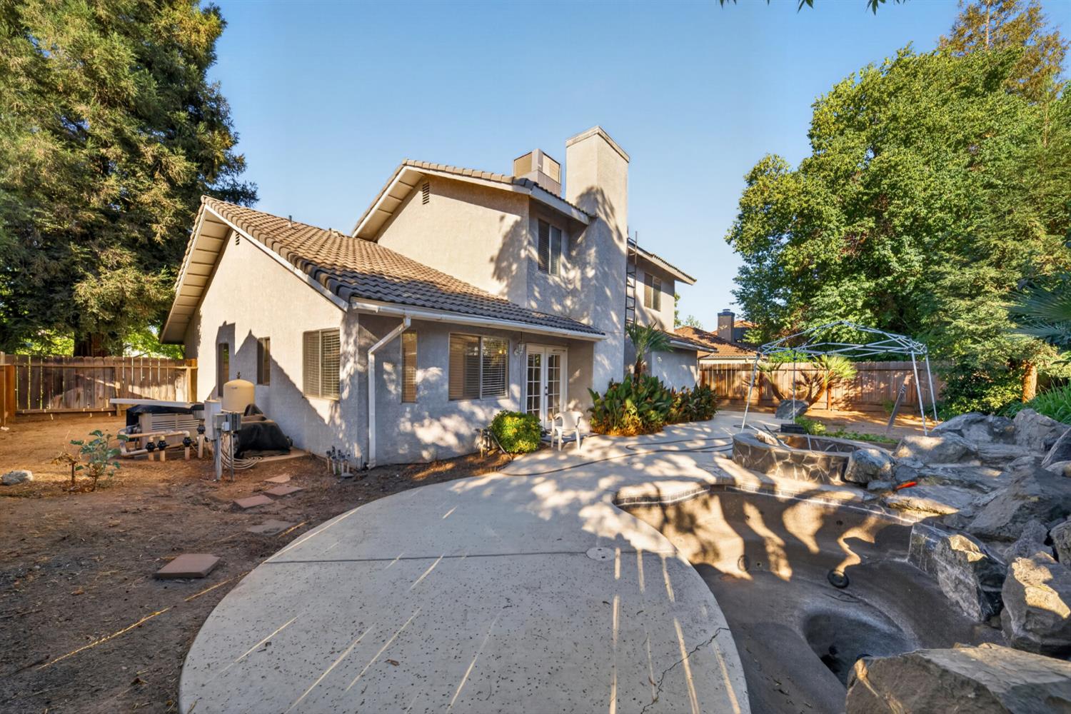 2036 Paul Ave, Clovis, CA 93611