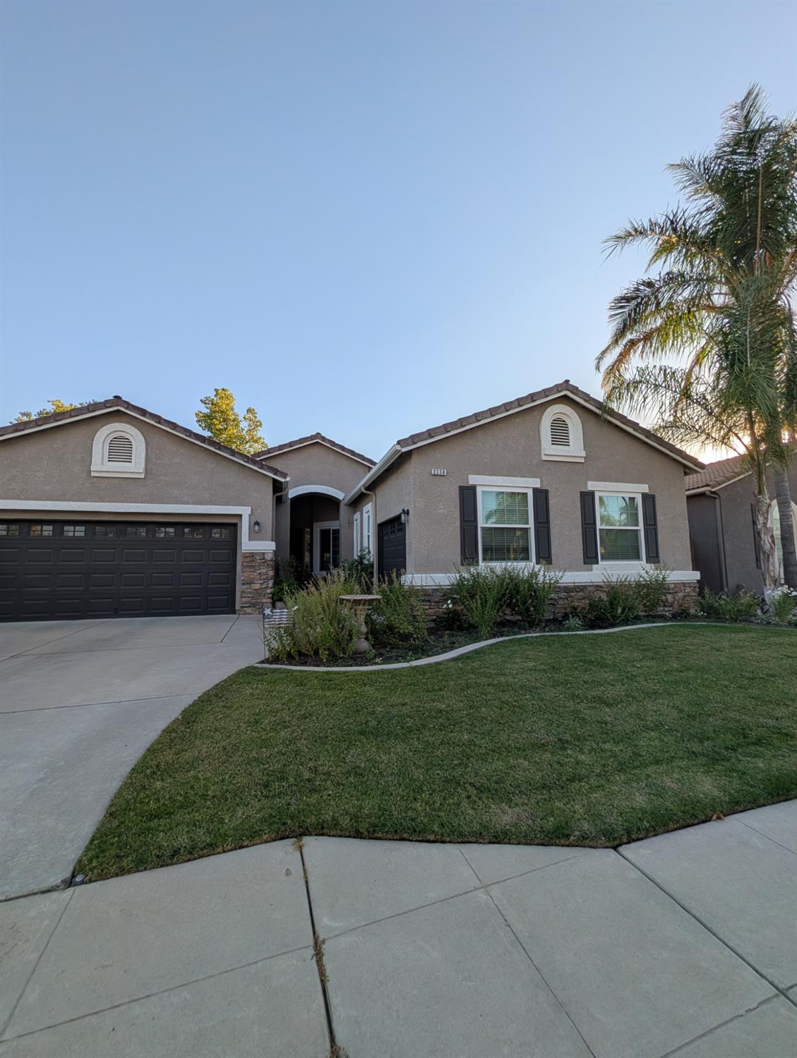 2336 Moody Ave, Clovis, CA 93619