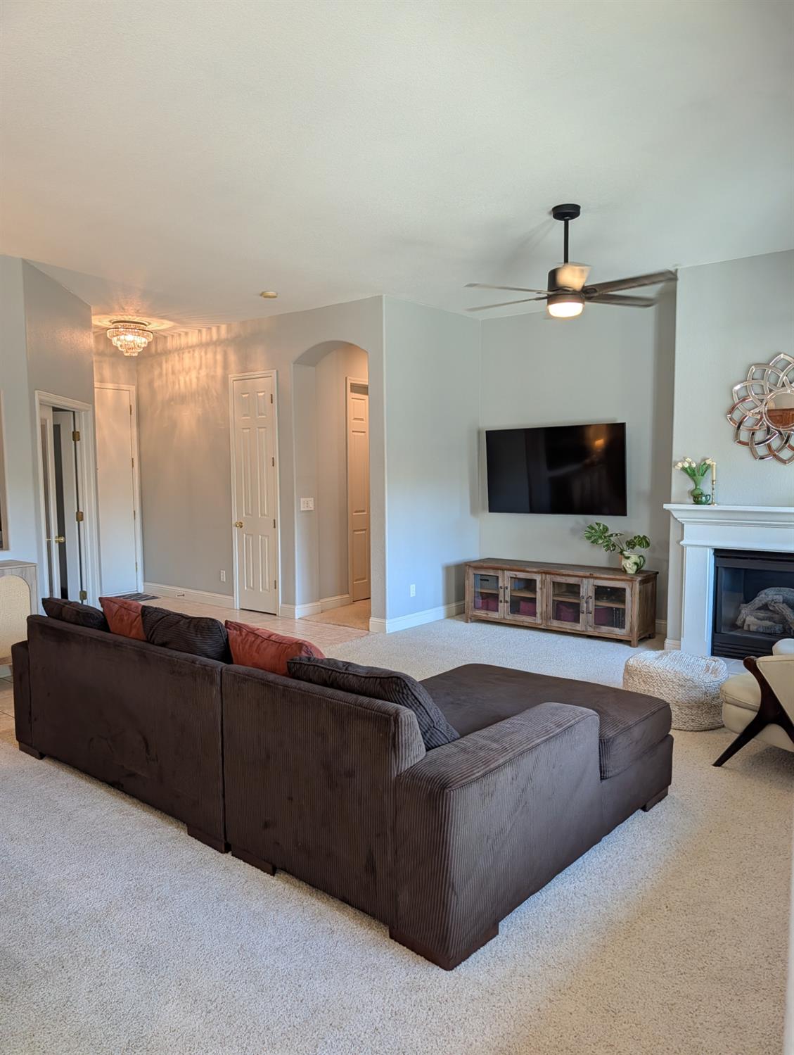 2336 Moody Ave, Clovis, CA 93619