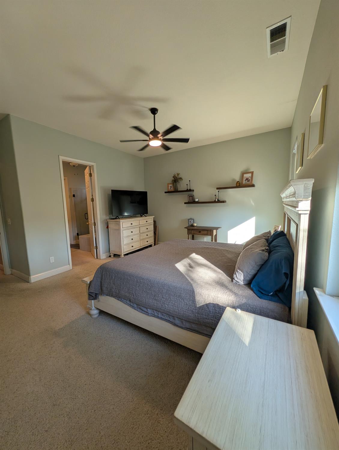 2336 Moody Ave, Clovis, CA 93619