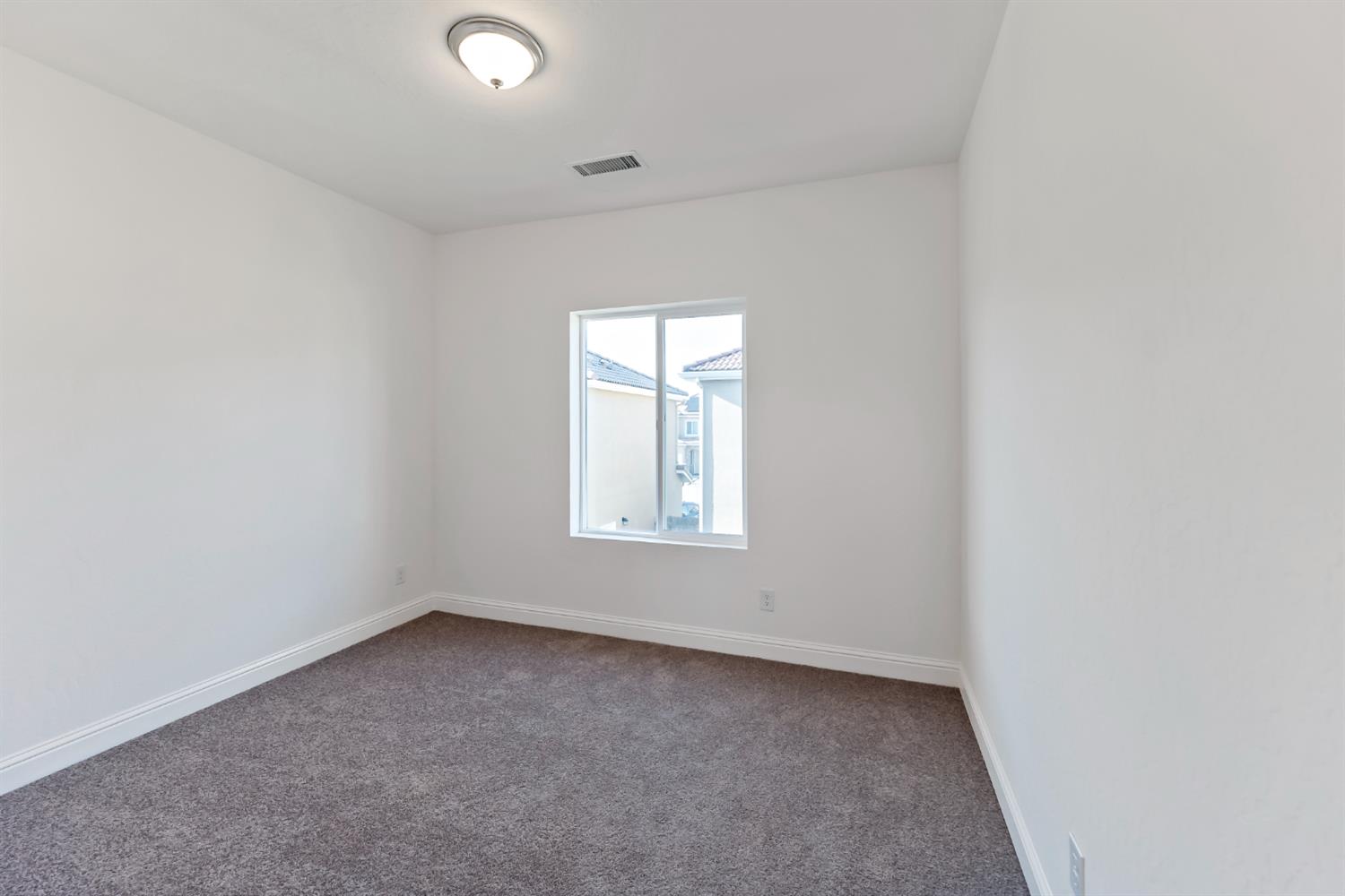 4422 W Langden Dr, Fresno, CA 93722