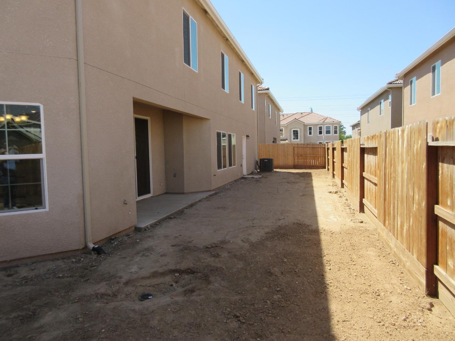 4422 W Langden Dr, Fresno, CA 93722