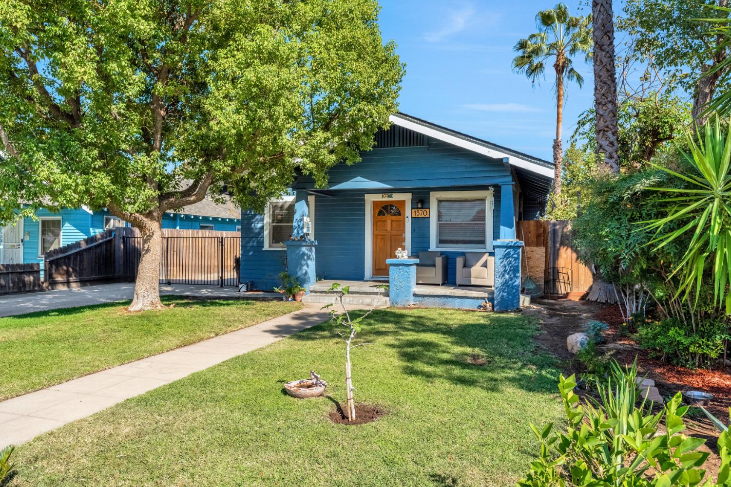 1370 N Farris Ave, Fresno, CA 93728