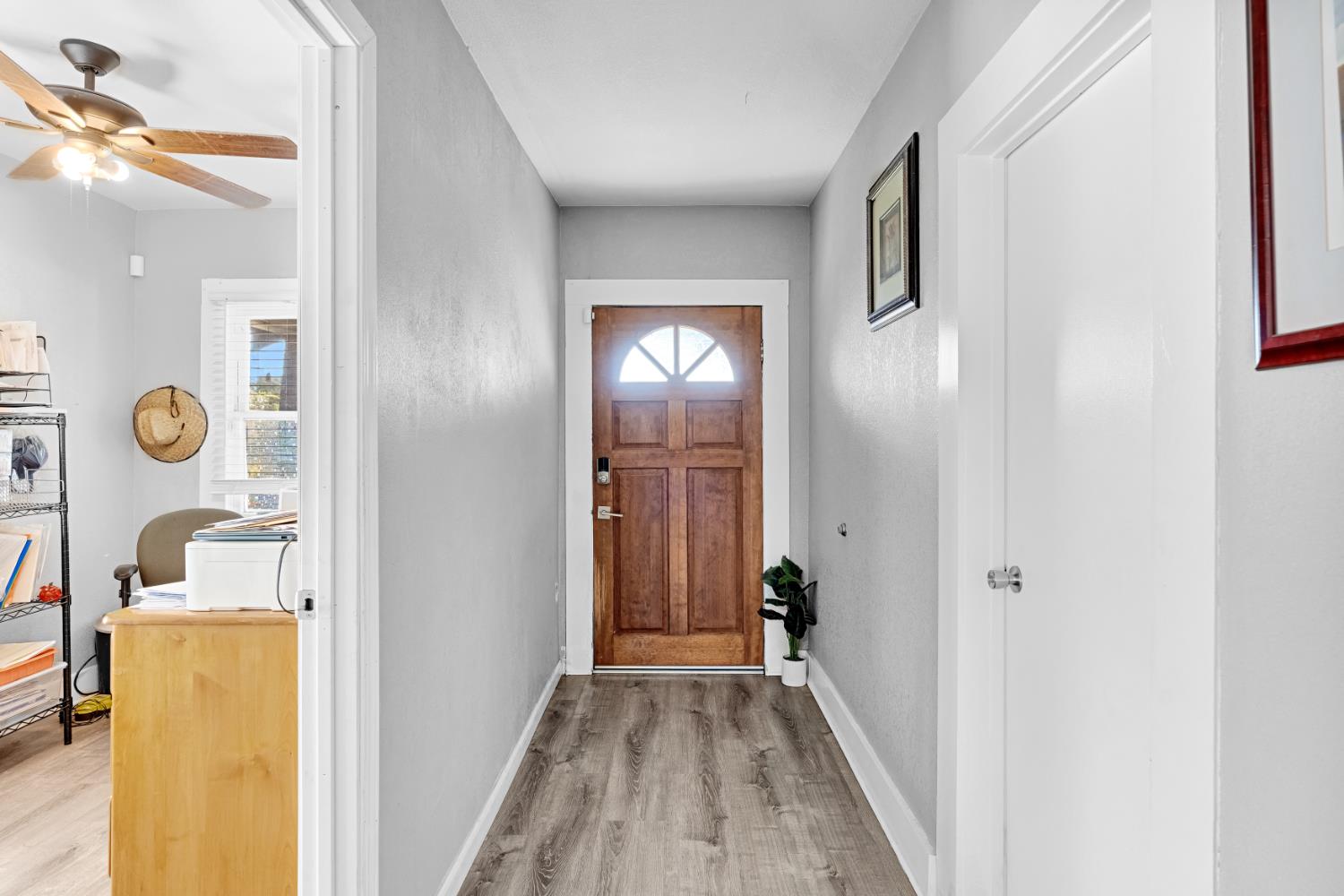 1370 N Farris Ave, Fresno, CA 93728