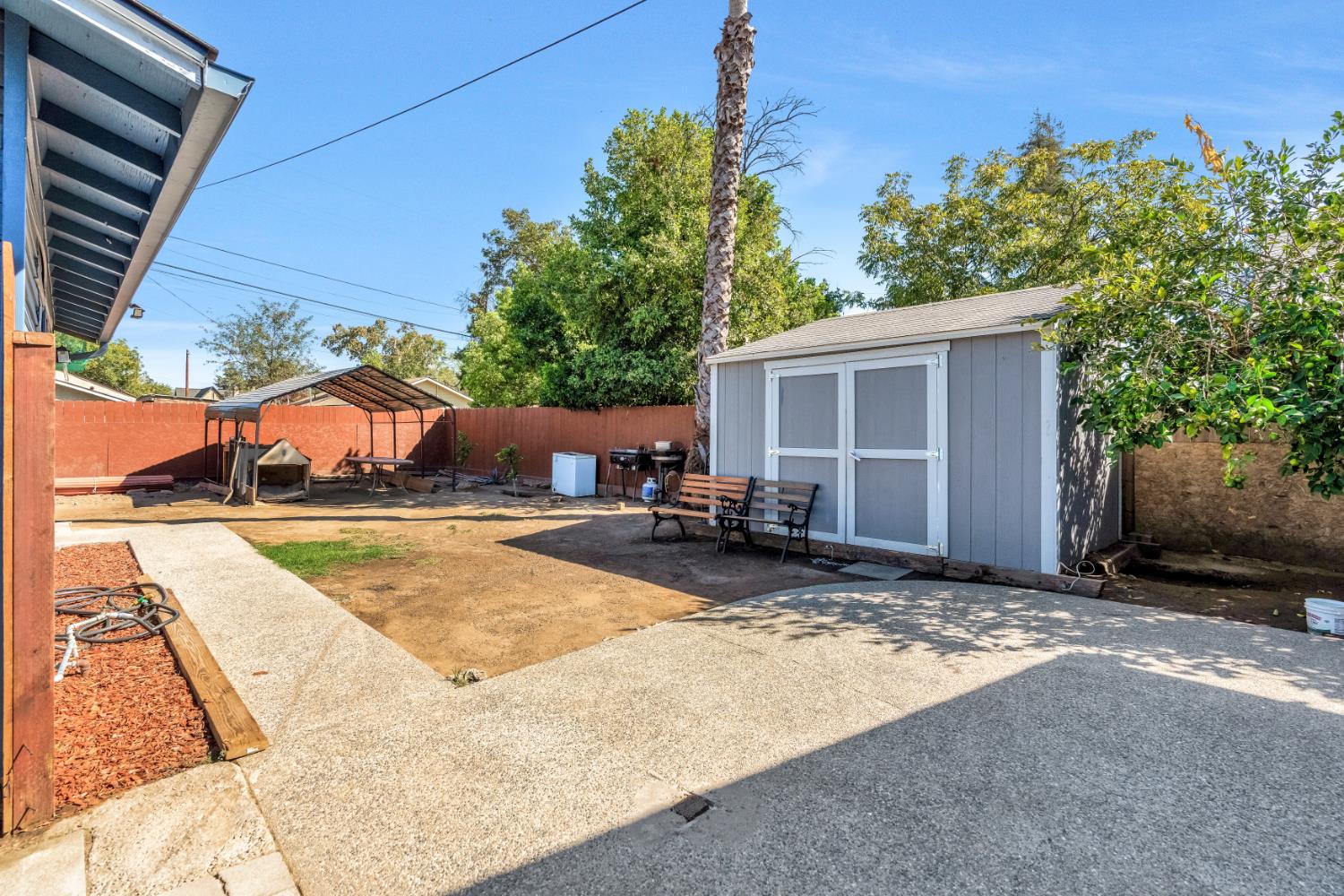 1370 N Farris Ave, Fresno, CA 93728