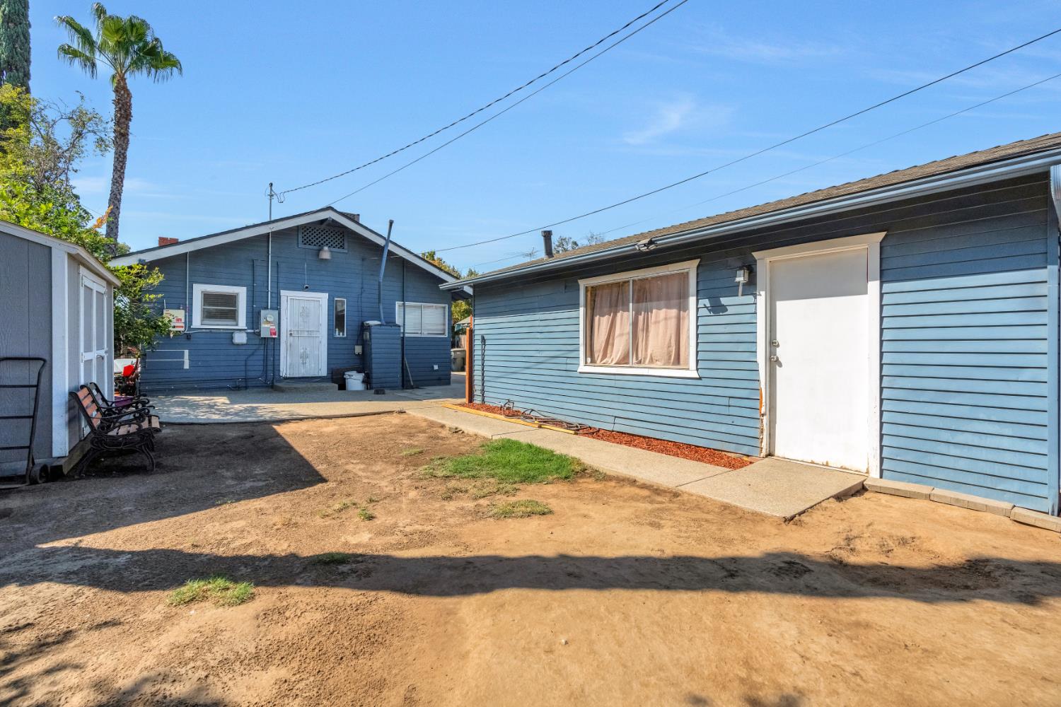 1370 N Farris Ave, Fresno, CA 93728