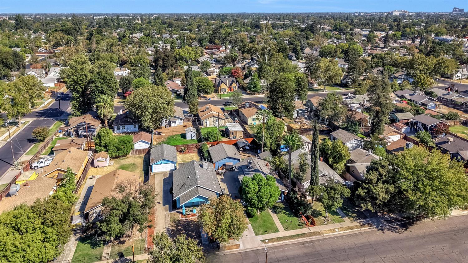 1370 N Farris Ave, Fresno, CA 93728