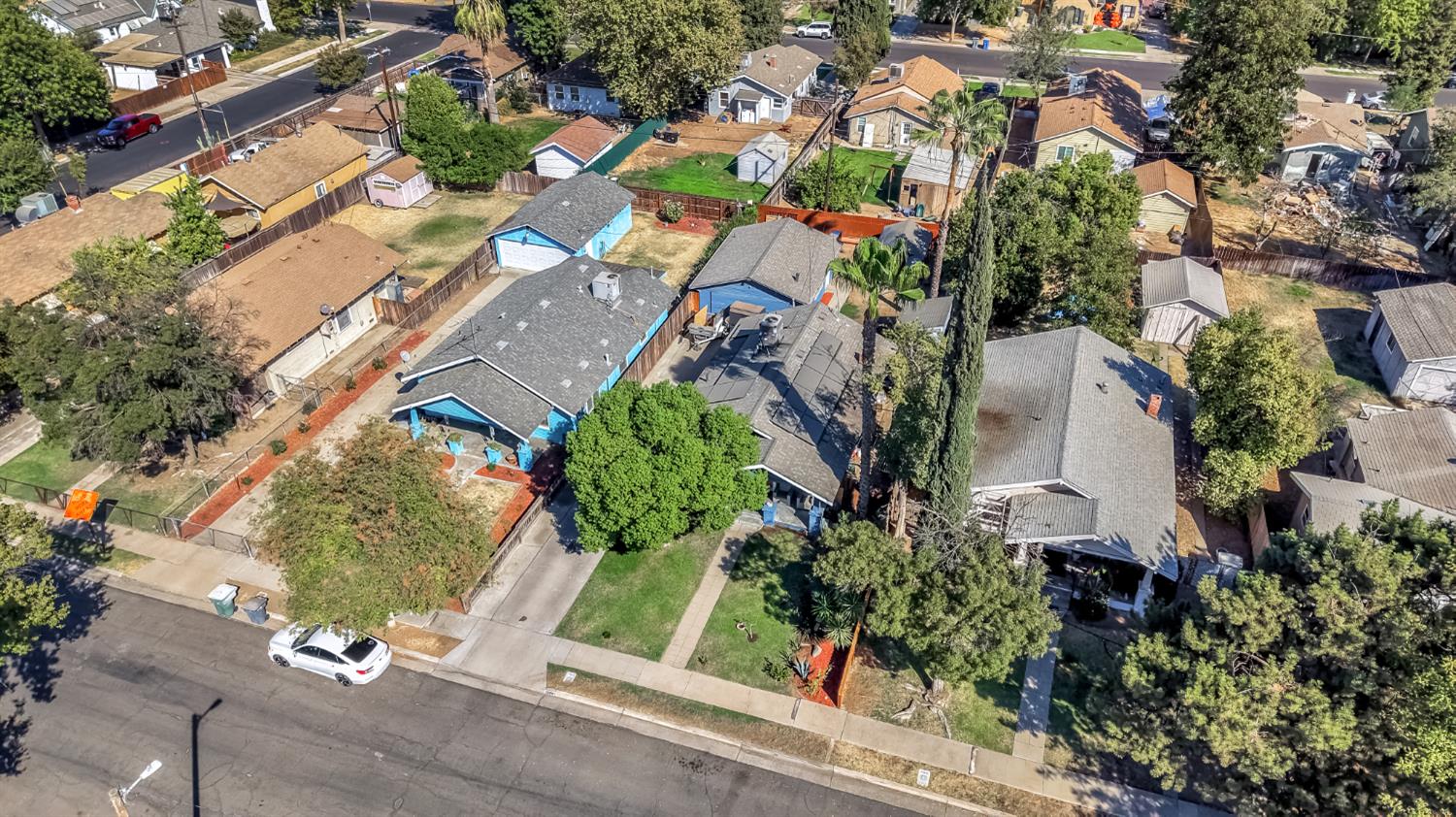 1370 N Farris Ave, Fresno, CA 93728