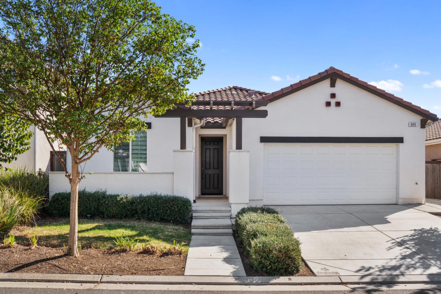 640 Wood Crest Ave, Madera, CA 93636