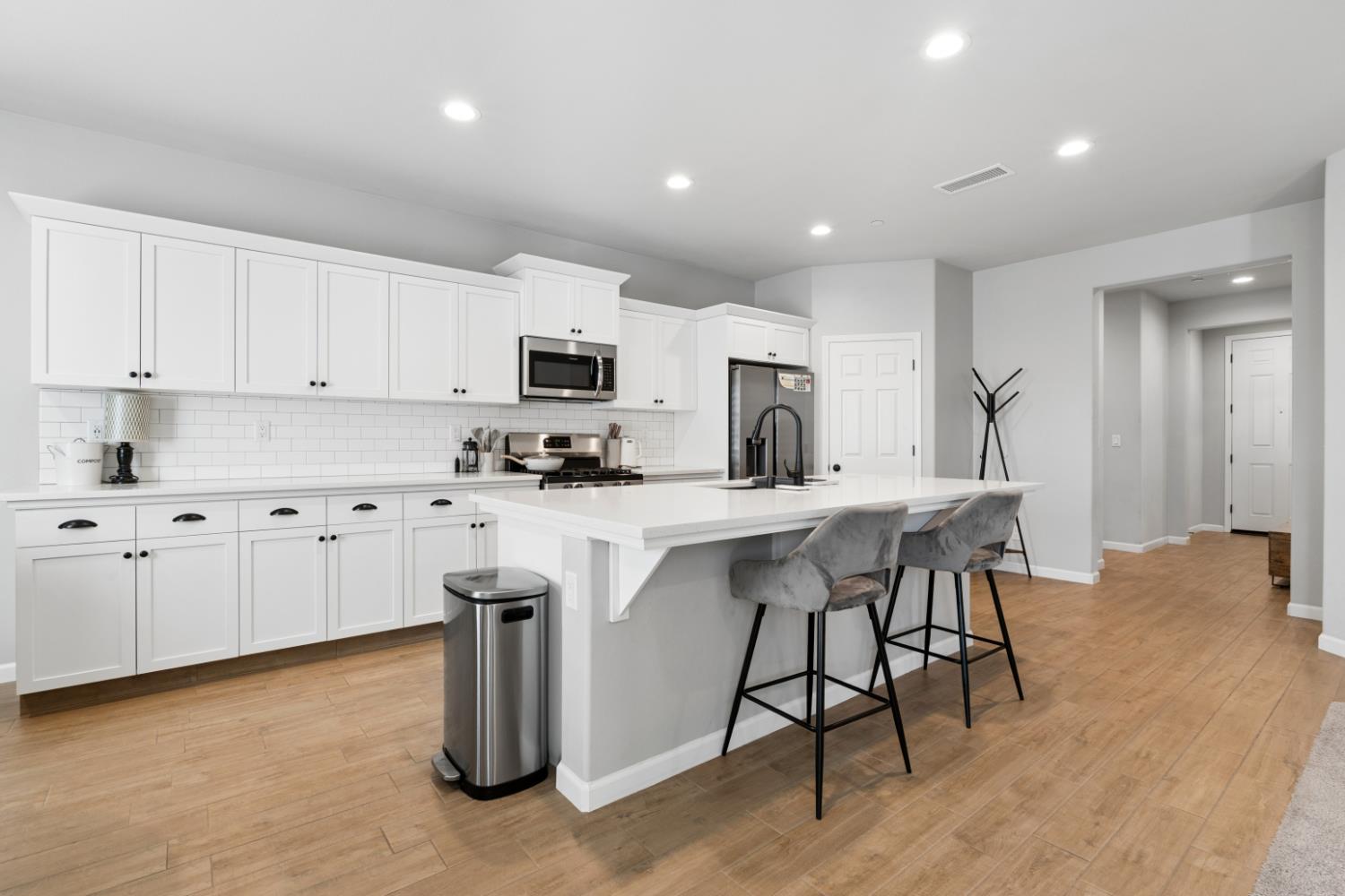 640 Wood Crest Ave, Madera, CA 93636