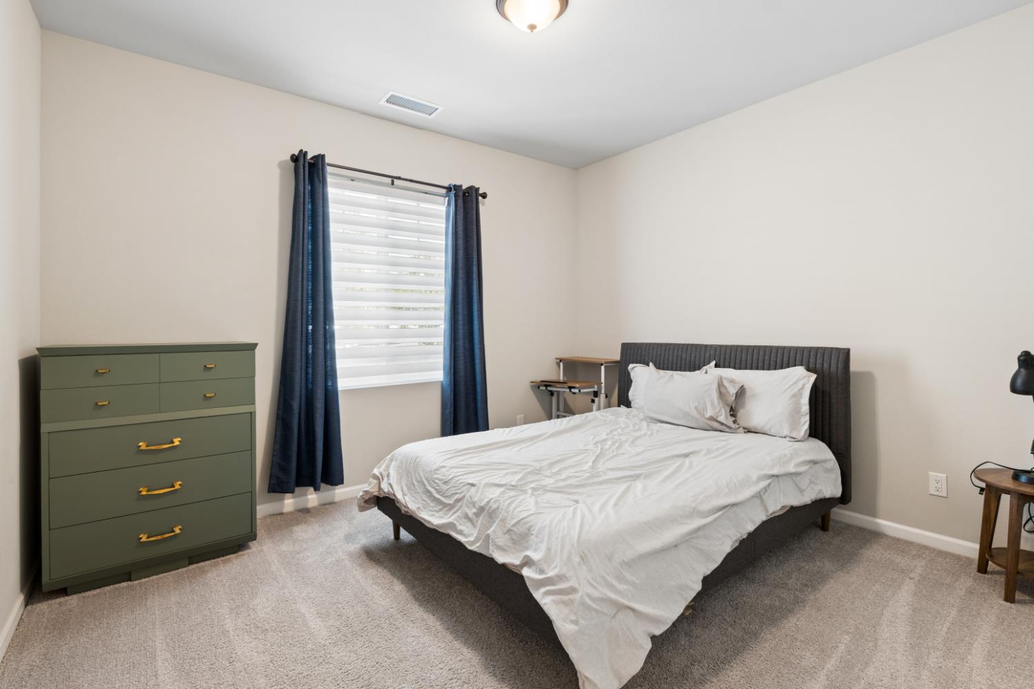 640 Wood Crest Ave, Madera, CA 93636