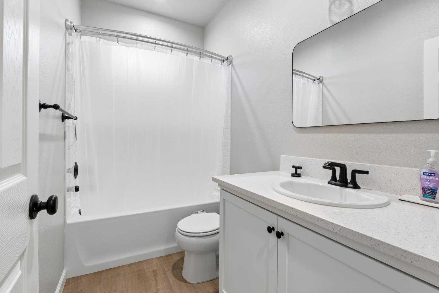 640 Wood Crest Ave, Madera, CA 93636