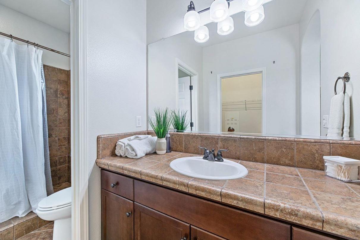 4005 Harlan Ranch Blvd, Clovis, CA 93619