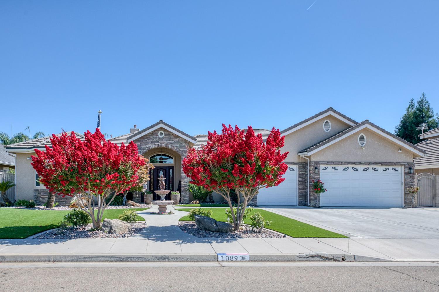 1089 Evergreen St, Selma, CA 93662