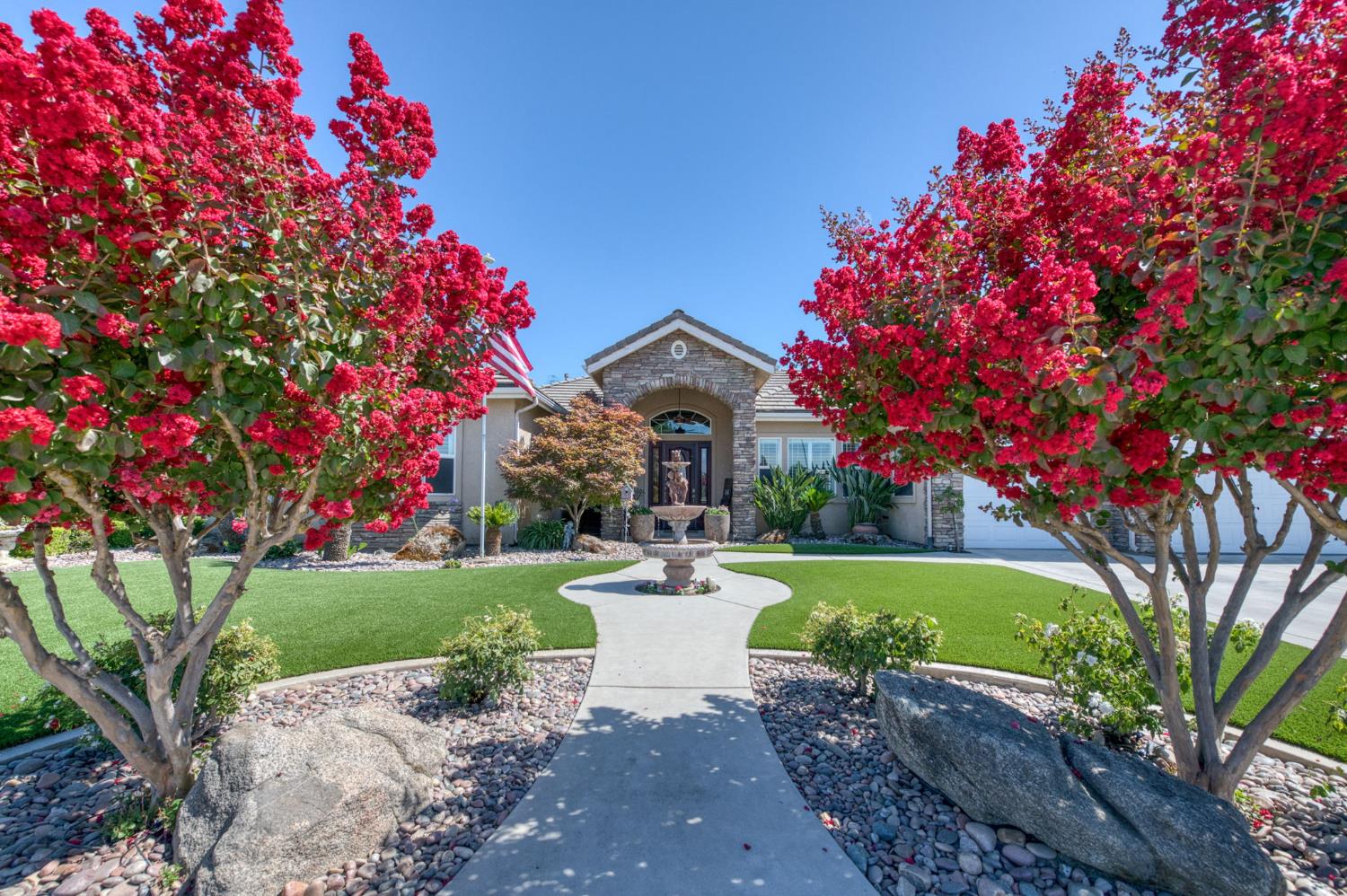 1089 Evergreen St, Selma, CA 93662