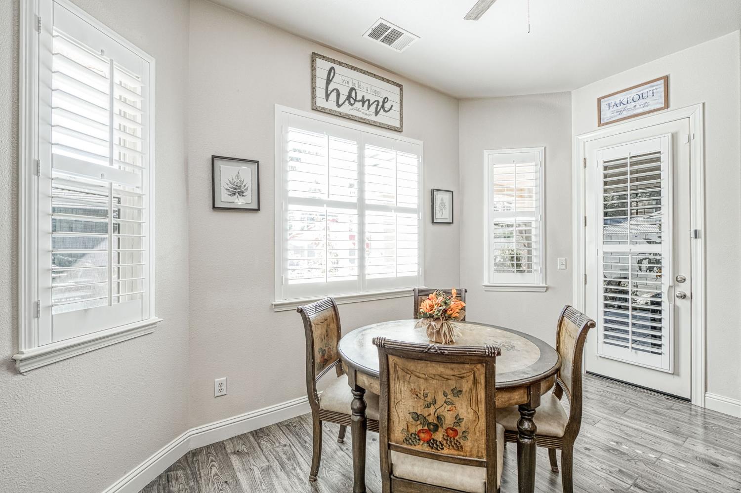 1089 Evergreen St, Selma, CA 93662