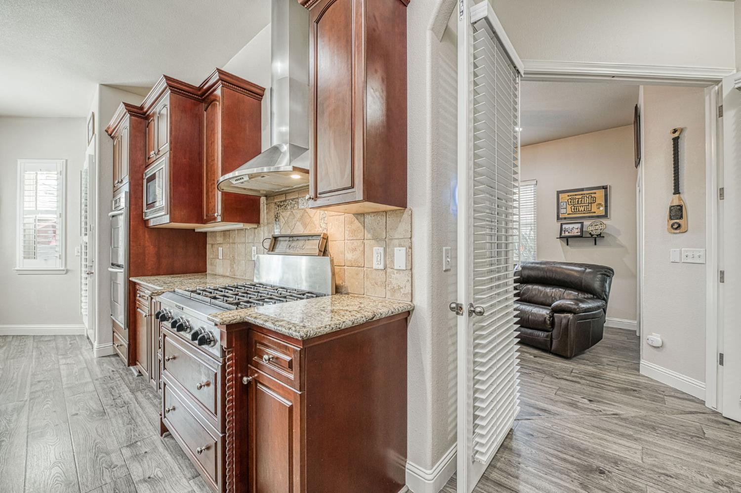 1089 Evergreen St, Selma, CA 93662