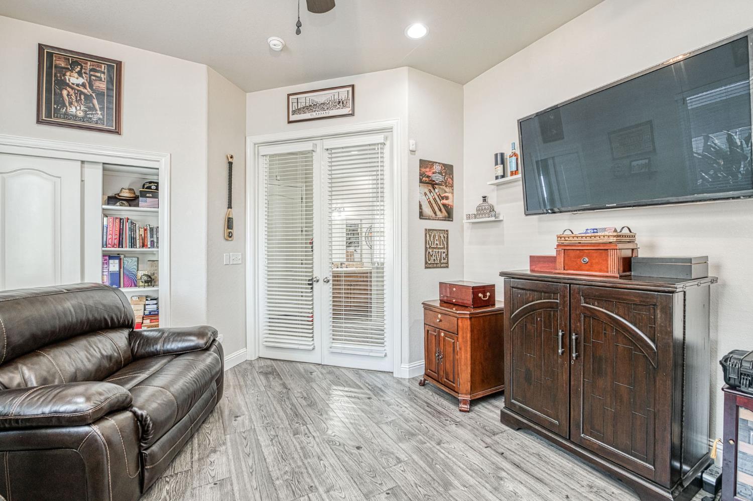 1089 Evergreen St, Selma, CA 93662