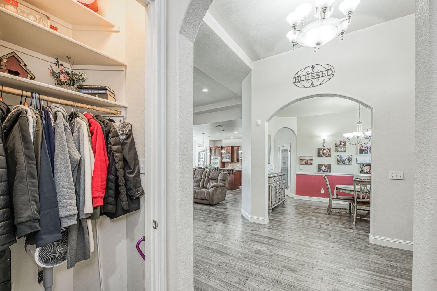 1089 Evergreen St, Selma, CA 93662