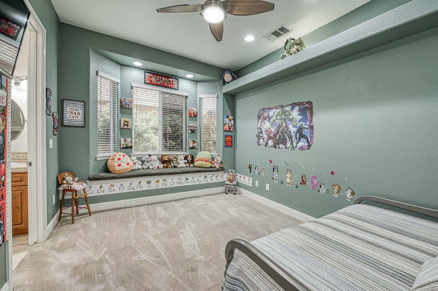 1089 Evergreen St, Selma, CA 93662